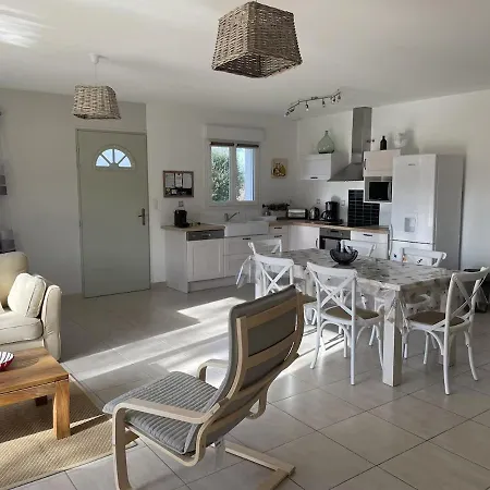 Belle Maison Avec Piscine Et Terrain Entierement Cloture Saint-Privat-de-Champclos