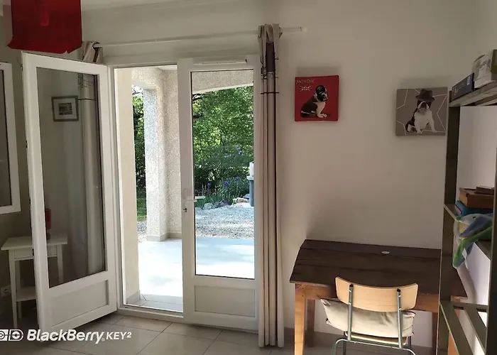 Villa Belle Maison Avec Piscine Et Terrain Entièrement Clôturé *