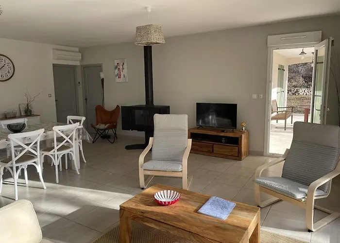 Villa Belle Maison Avec Piscine Et Terrain Entièrement Clôturé Saint-Privat-de-Champclos